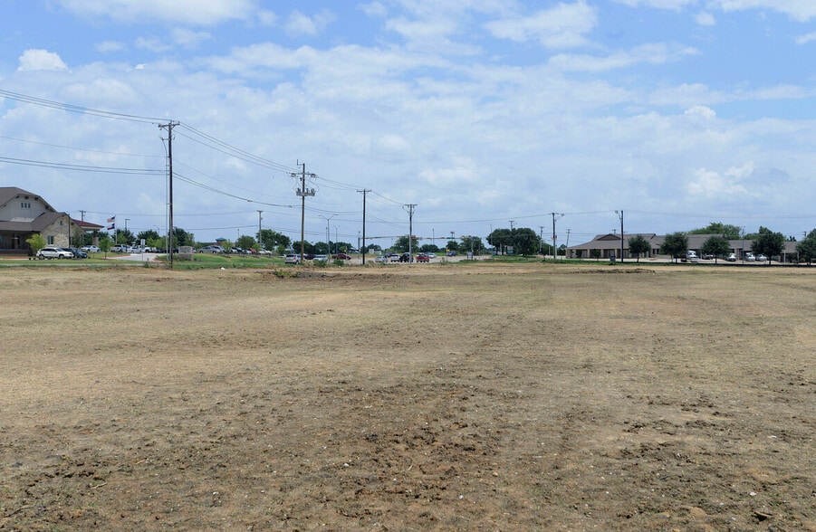 585 E Debbie Ln, Mansfield, TX for sale - Aerial - Image 2 of 17