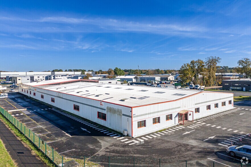 1 Chemin D'Arnauton, Cestas for lease - Aerial - Image 3 of 4