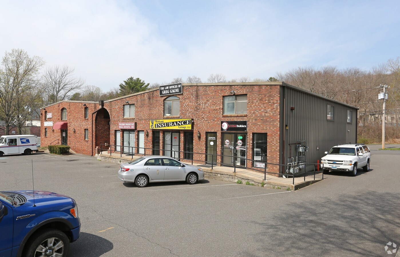 33 Wolcott Rd, Wolcott, CT 06716