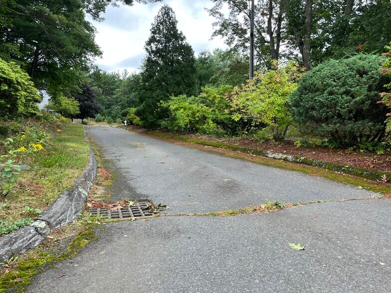 0 Millers Falls, Turners Falls, MA 01376 Franklin Commons