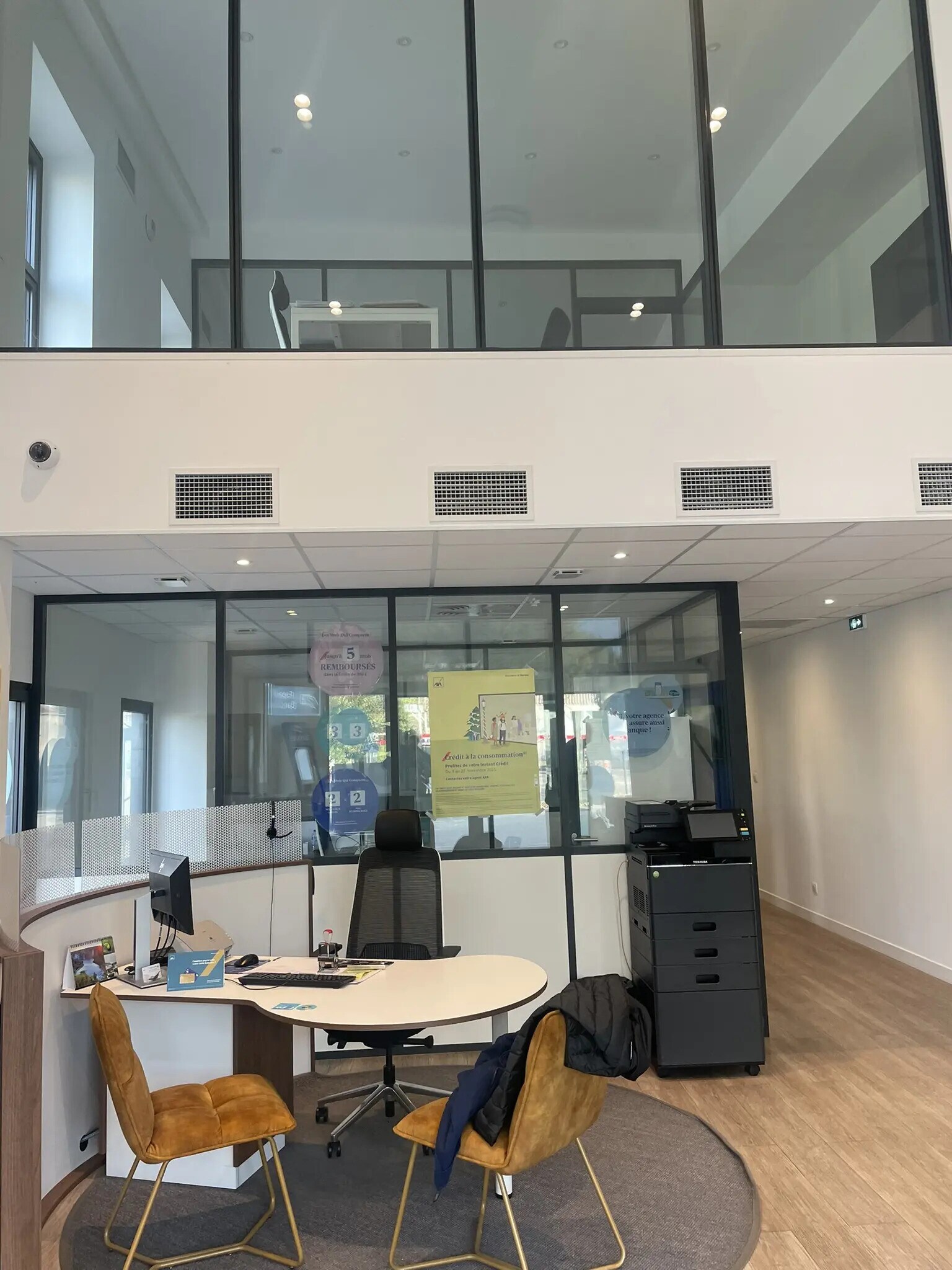 100 Chemin Des Iscles, Châteaurenard for lease Interior Photo- Image 1 of 5