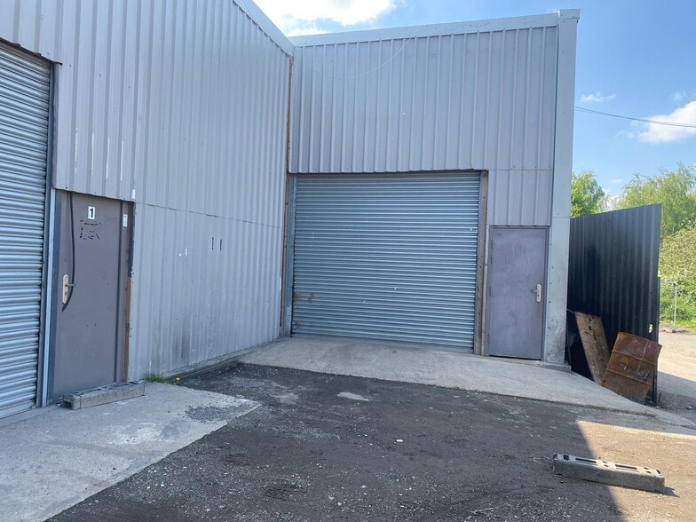 unit 1a Co, Swanscombe for lease - Primary Photo - Image 1 of 4