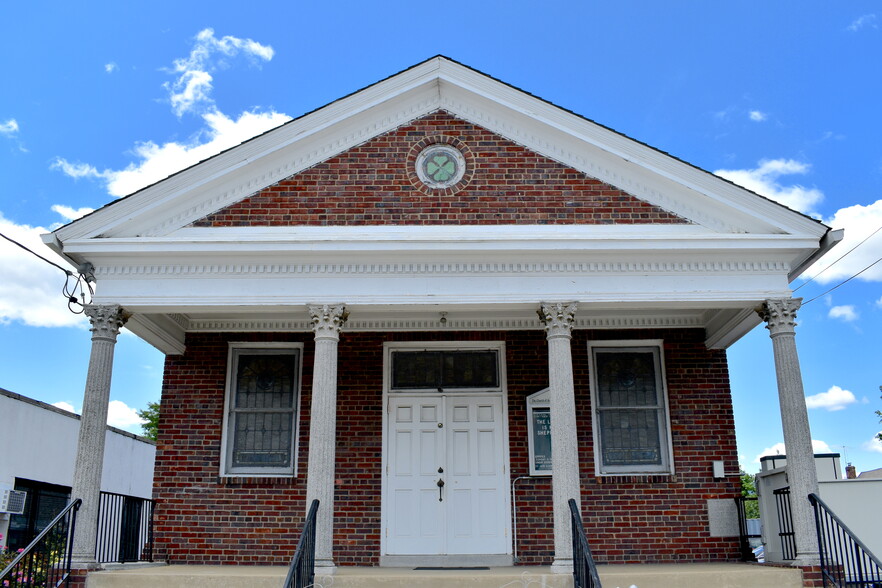 469 S Franklin St, Hempstead, NY for sale - Primary Photo - Image 1 of 10