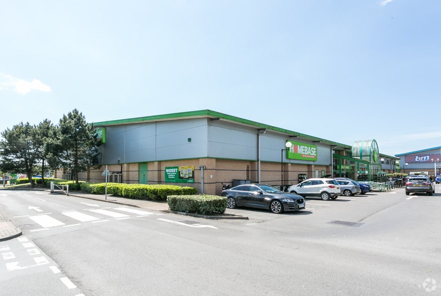 Cowbridge Rd, Bridgend for sale - Primary Photo - Image 1 of 1