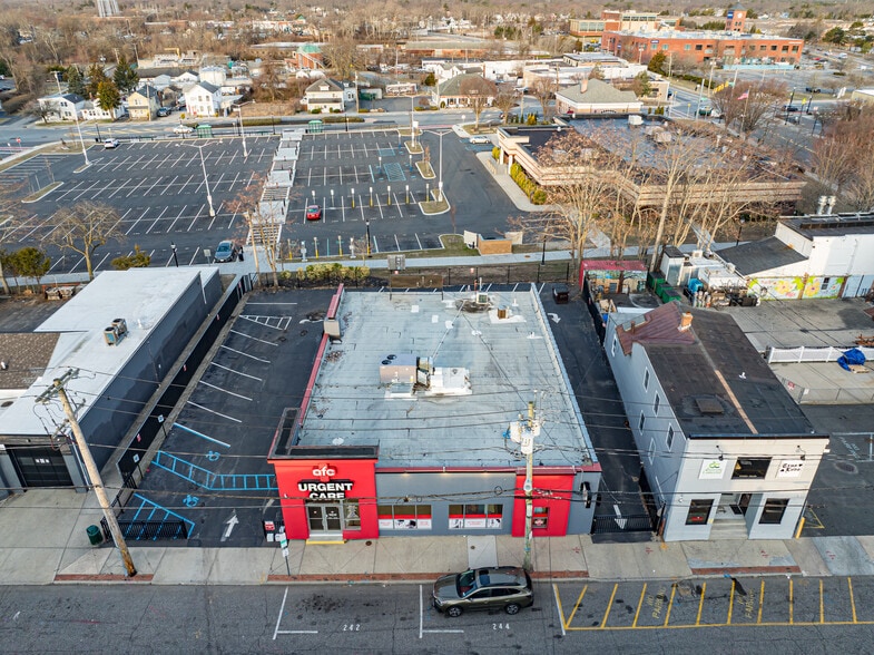 24 Railroad Ave, Patchogue, NY for sale - Building Photo - Image 3 of 36