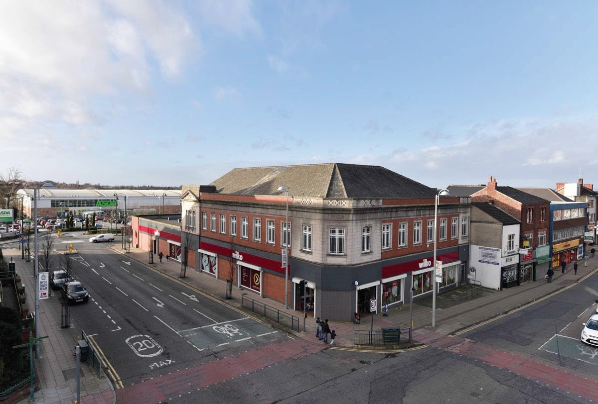 54 Market St, Hyde for sale Primary Photo- Image 1 of 1