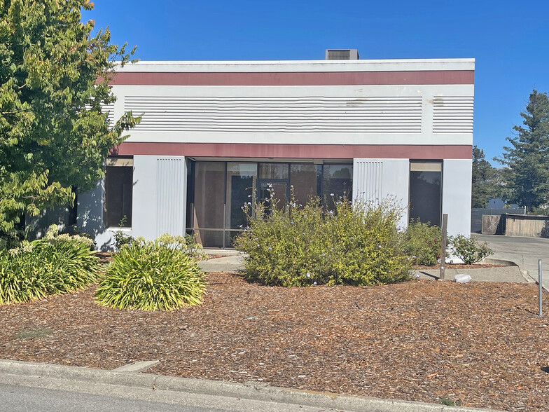 1250 Holm Rd, Petaluma, CA for lease - Building Photo - Image 2 of 6