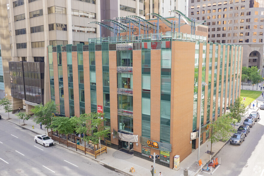 635 6th Ave SW, Calgary, AB for sale - Primary Photo - Image 1 of 1