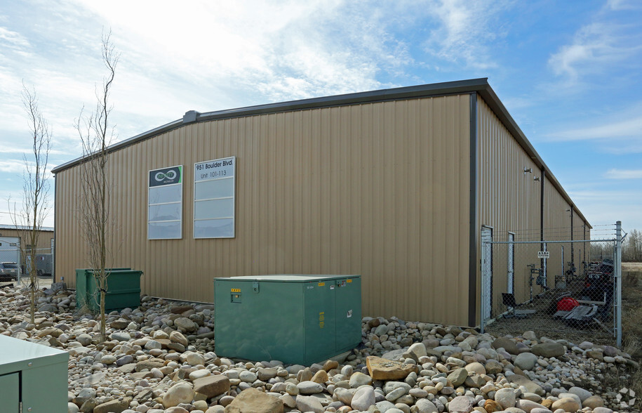 951 Boulder Blvd, Stony Plain, AB for lease - Building Photo - Image 3 of 6