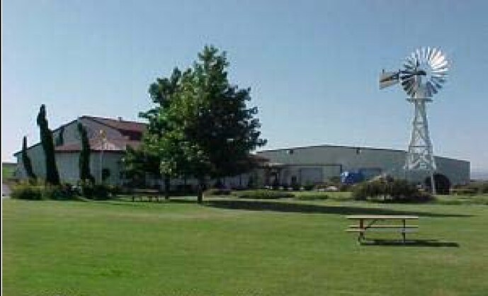 2020 Gilbert Rd, Zillah, WA for sale - Primary Photo - Image 1 of 1