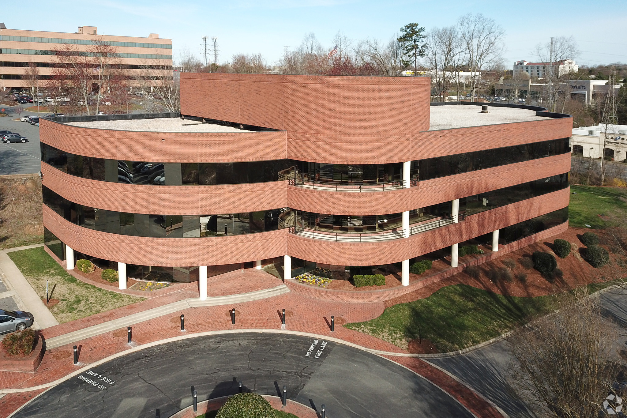 2000 Frontis Plaza Blvd, WinstonSalem, NC 27103 Office for Lease