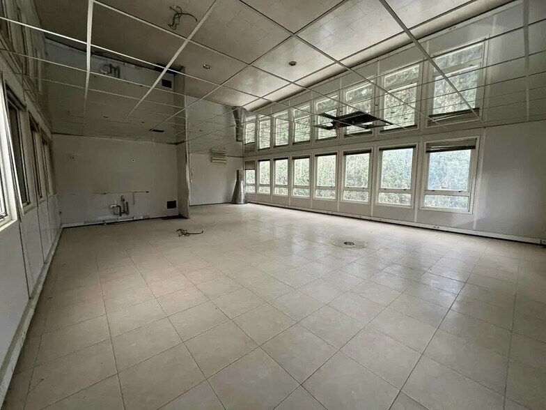 Office in Le Cannet for sale - Interior Photo - Image 2 of 14