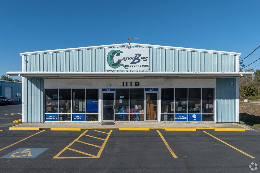 1118 N Main St, Pearland, TX for lease - Building Photo - Image 3 of 13