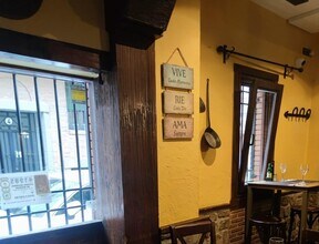 Retail in Madrid, Madrid for lease Interior Photo- Image 1 of 10