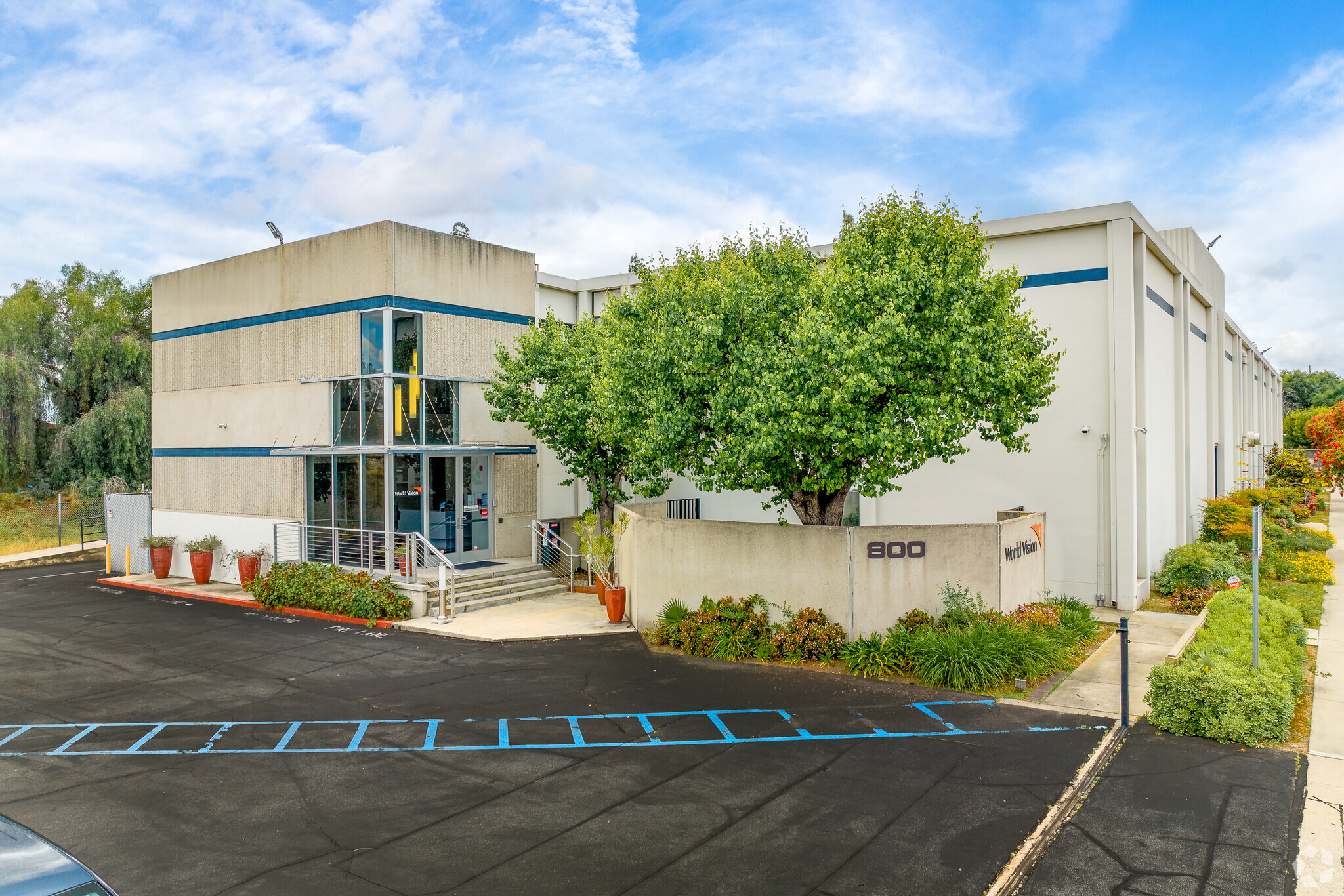 800 W Chestnut Ave, Monrovia, CA for lease Building Photo- Image 1 of 24