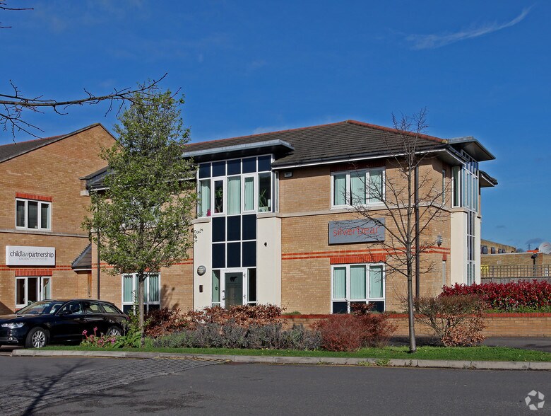 1 Faraday Rd, Guildford for lease - Primary Photo - Image 1 of 3