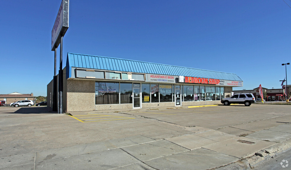 3600-3602 Altamesa Blvd, Fort Worth, TX for sale - Building Photo - Image 2 of 2