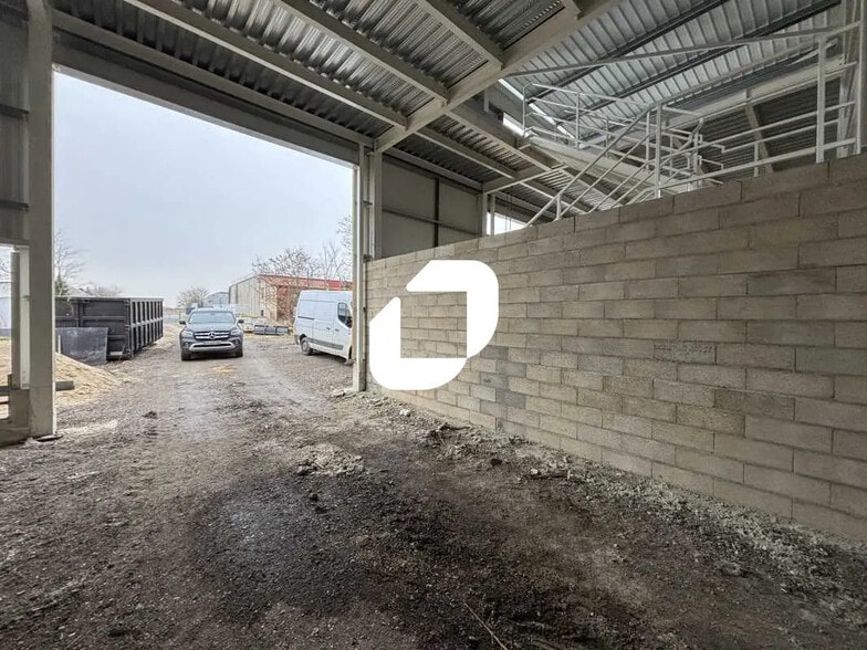 Flex in Bondoufle for lease - Construction Photo - Image 3 of 4