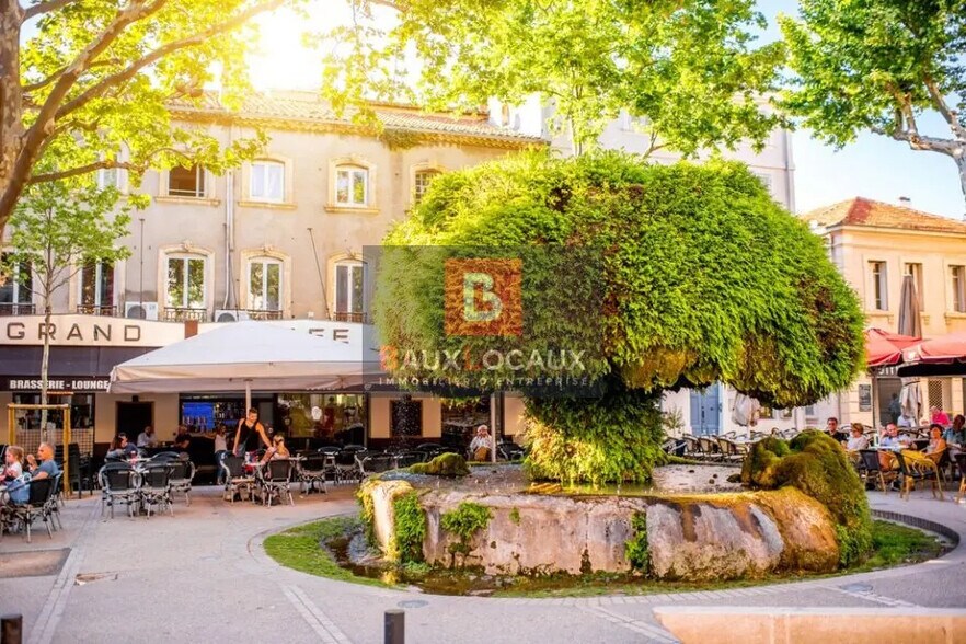 Flex in Salon-de-Provence for sale - Building Photo - Image 3 of 3