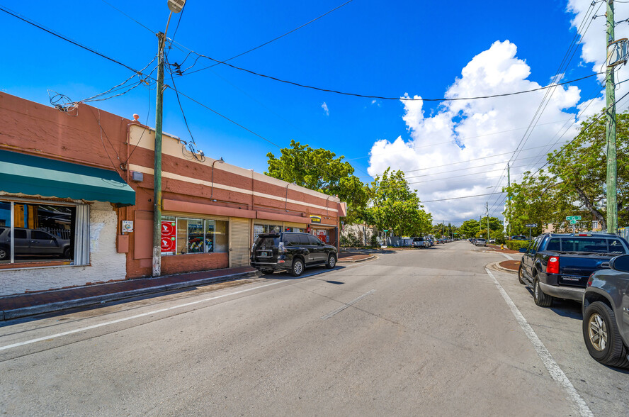 1464 SW 6th St, Miami, FL for sale - Building Photo - Image 3 of 6