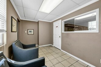 1305 Dunbar Rd, Cayce, SC for lease Interior Photo- Image 1 of 10