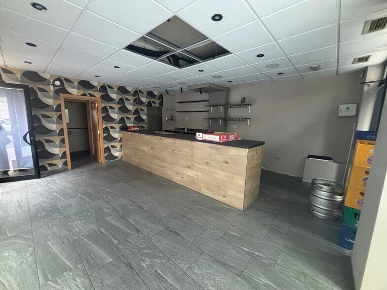 Retail in Córdoba, Córdoba for sale - Building Photo - Image 1 of 12