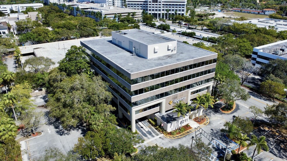 8211 W Broward Blvd, Plantation, FL for lease - Building Photo - Image 3 of 13