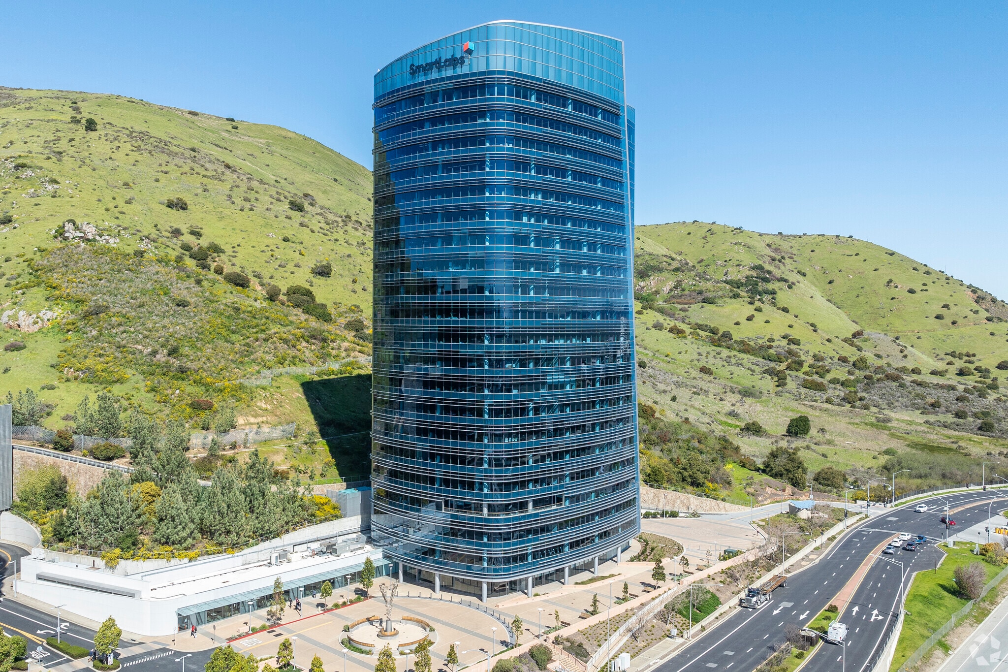 Two Tower Pl, South San Francisco, CA for lease Primary Photo- Image 1 of 16