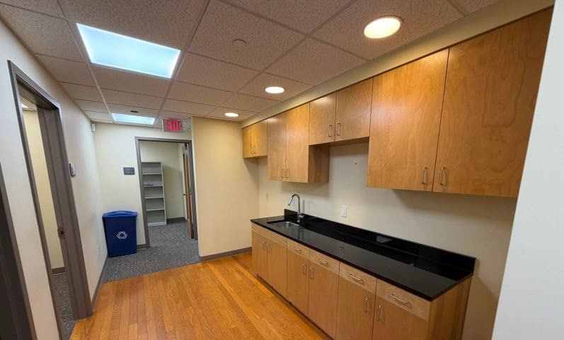 102 Norcross Ave, Metuchen, NJ for lease Interior Photo- Image 1 of 3