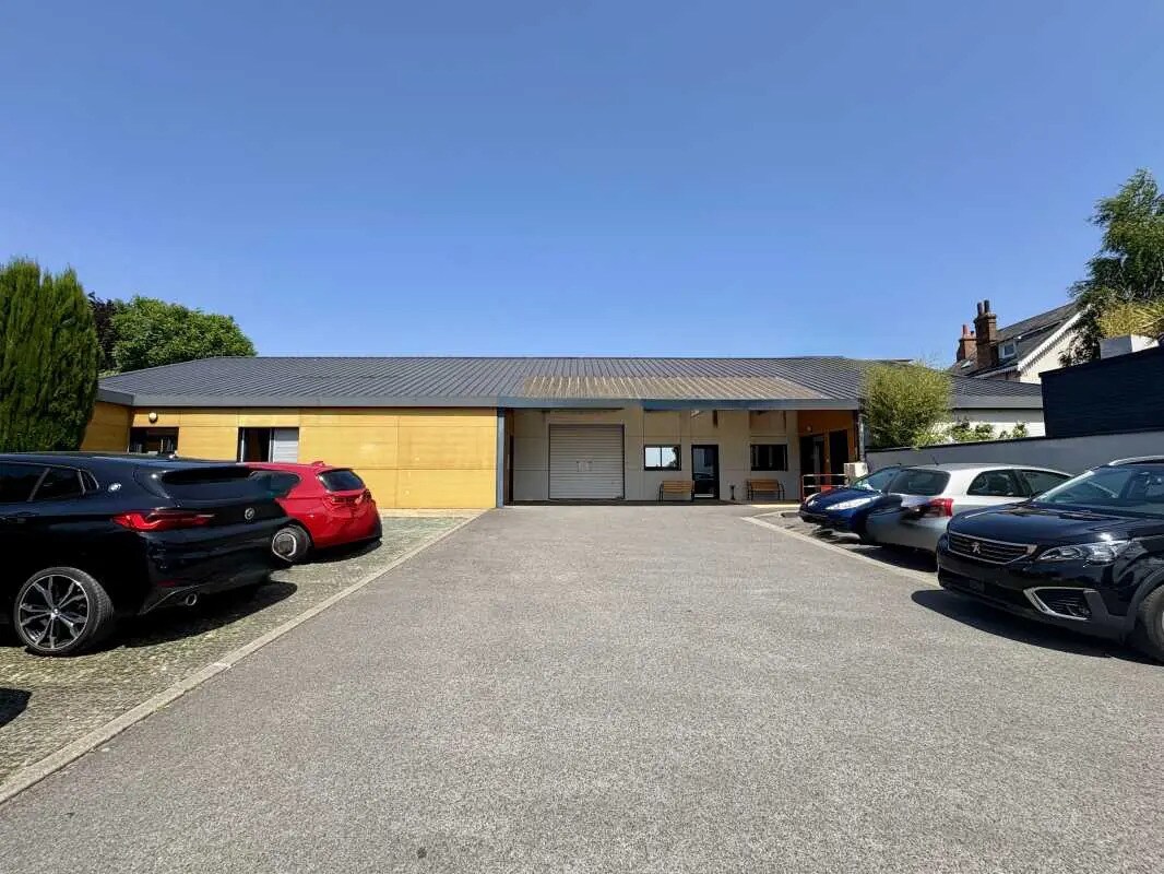 Office in Orléans for sale Building Photo- Image 1 of 12