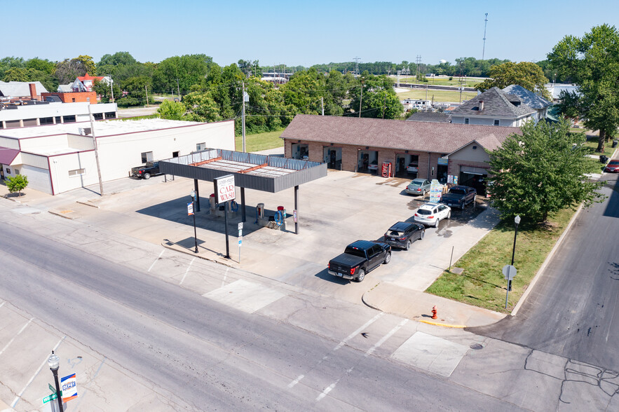 301 W Coates St, Moberly, MO for sale - Aerial - Image 1 of 16