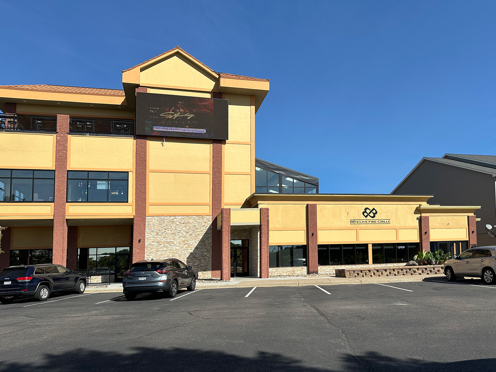 2590 Freeway Blvd, Brooklyn Center, MN for sale Building Photo- Image 1 of 18