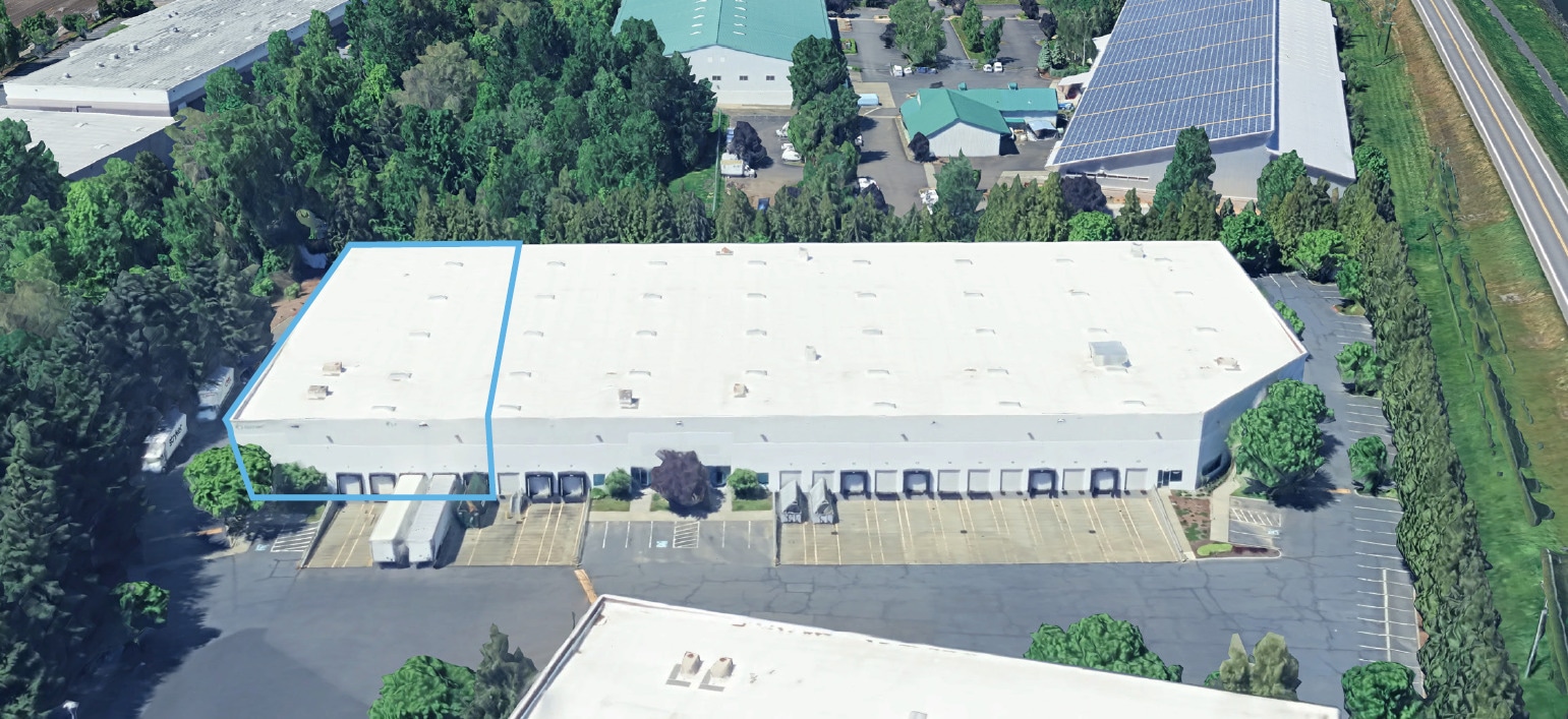 5220-5232 NE 152nd Pl, Portland, OR for lease Primary Photo- Image 1 of 8