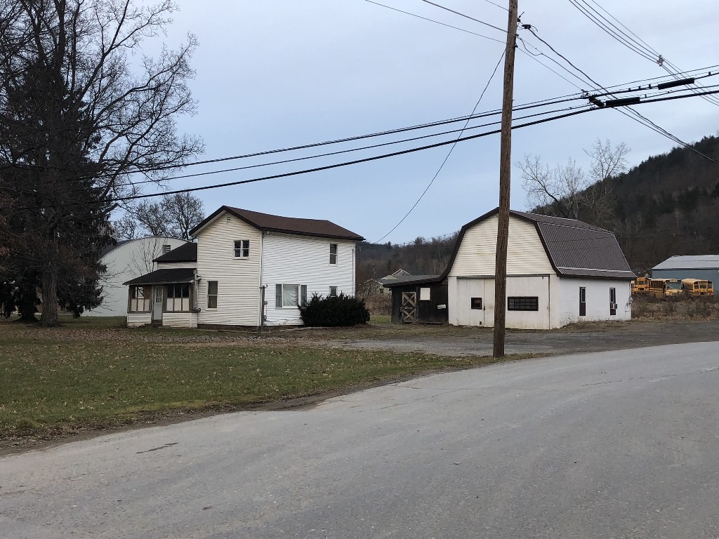 11 8th St, Mansfield, PA 16933