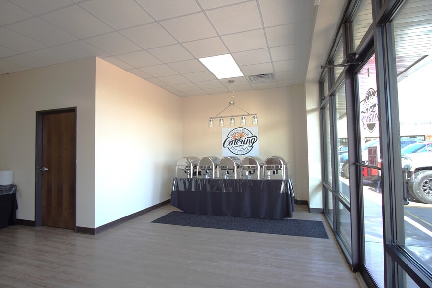 2990 SE 19th St, Moore, OK for lease - Interior Photo - Image 3 of 6