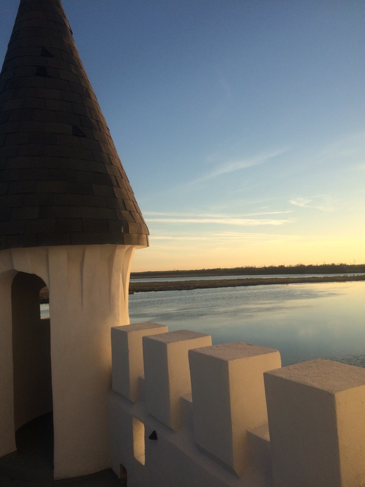 3262 Ridgeway Blvd, New Orleans, LA 70129 Fisherman's Castle on the