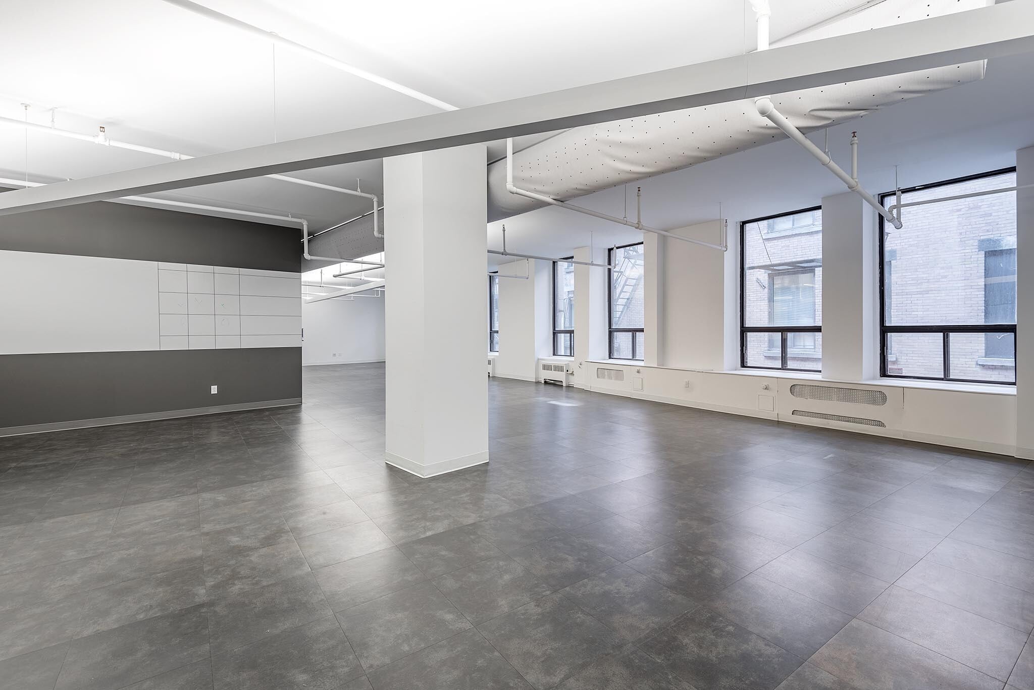 410 Rue Saint-Nicolas, Montréal, QC for lease Building Photo- Image 1 of 7