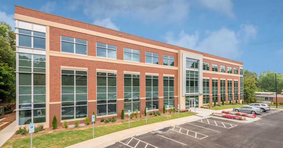 3515 Glenwood Ave, Raleigh, NC for lease - Building Photo - Image 1 of 7