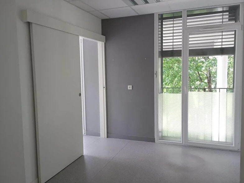 129 Passage Des Morges, Saint-Gervais-les-Bains for lease - Interior Photo - Image 2 of 8