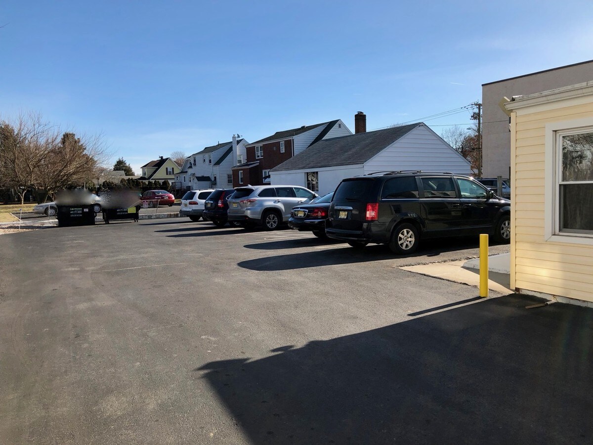 914916 Livingston Ave, North Brunswick, NJ 08902