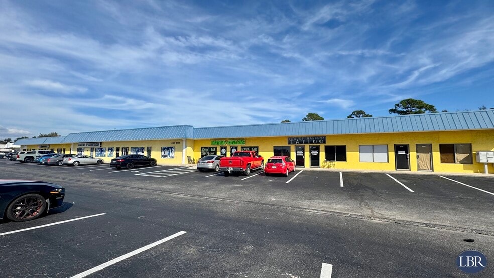 2056 N Courtenay Pky, Merritt Island, FL for lease - Building Photo - Image 2 of 3