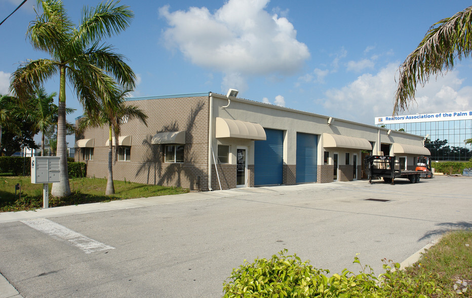 1105 Barnett Dr, Lake Worth, FL for lease - Primary Photo - Image 1 of 4