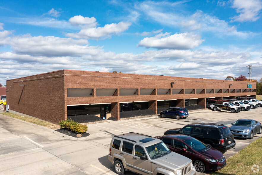 754 Cincinnati Batavia Pike, Cincinnati, OH for lease - Building Photo - Image 2 of 10