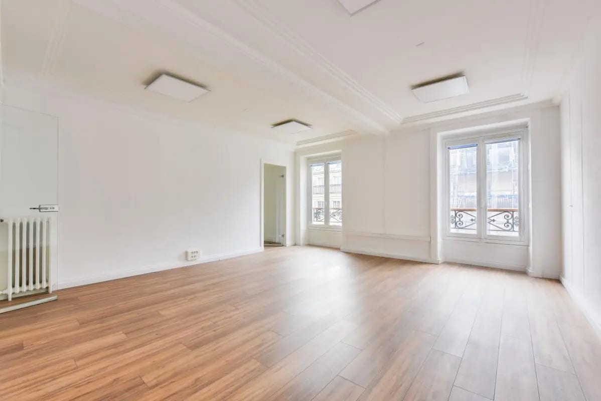 Office in Paris for lease Building Photo- Image 1 of 9