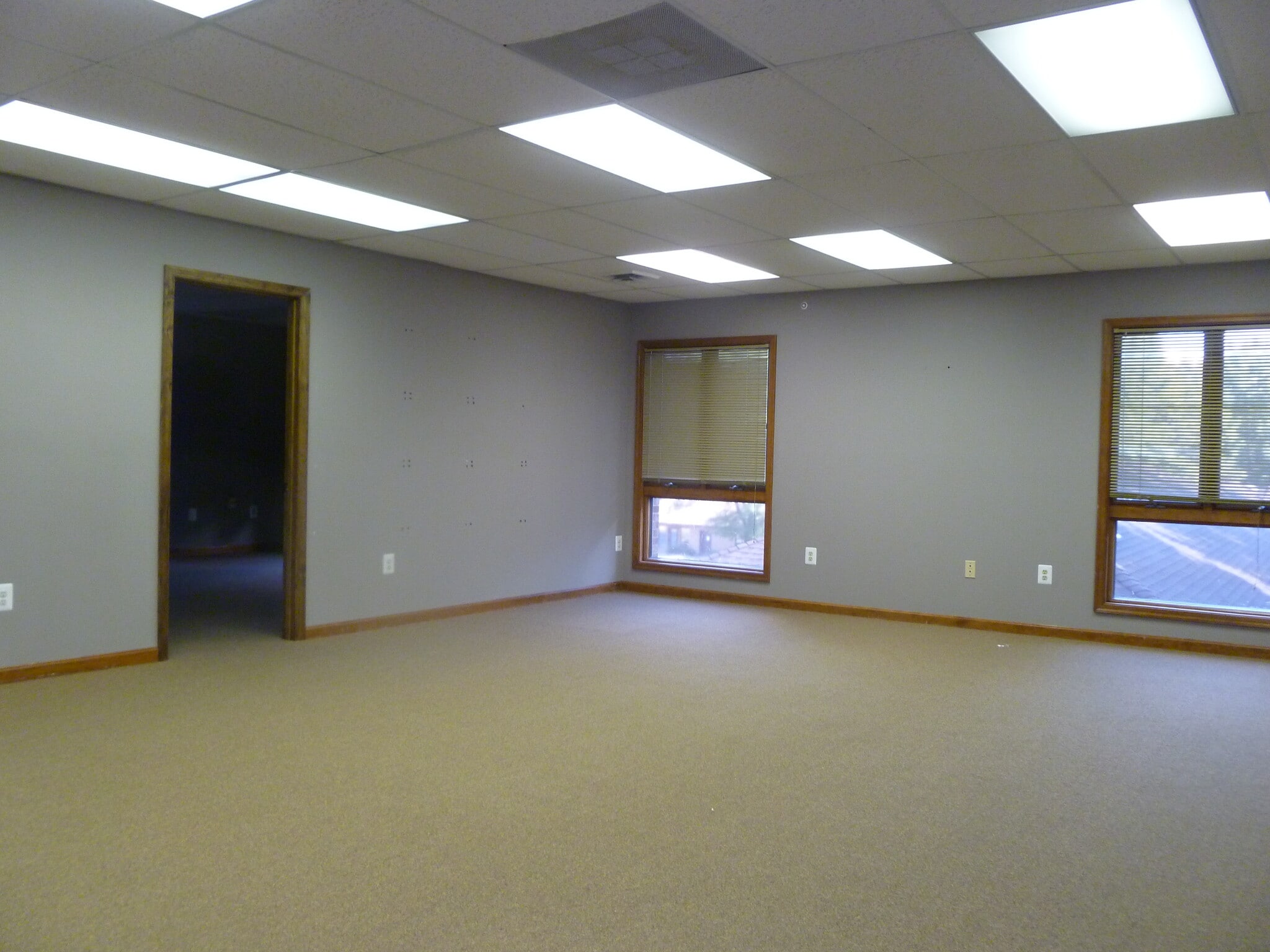 10690 Crestwood Dr, Manassas, VA 20109 Crestwood Professional Center