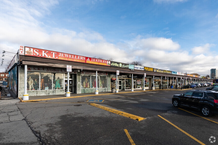 2062-2090 Lawrence Ave E, Toronto, ON for sale - Building Photo - Image 1 of 1