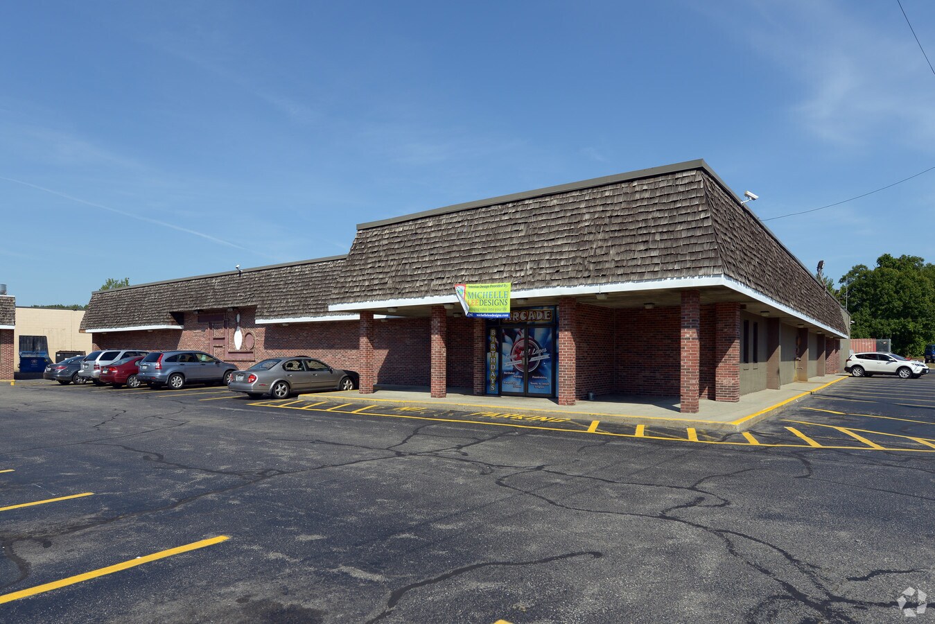 1463 Atwood Ave, Johnston, RI 02919