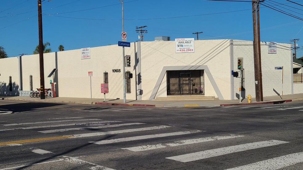 10605 Chandler Blvd, North Hollywood, CA for lease - Building Photo - Image 1 of 13