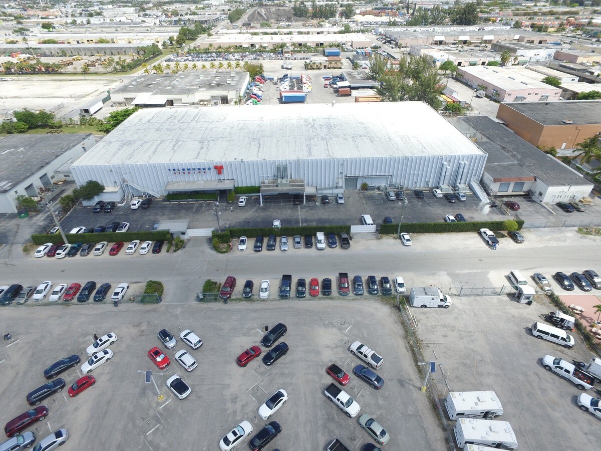 7355 Nw 41st St Miami Fl Loopnet Com