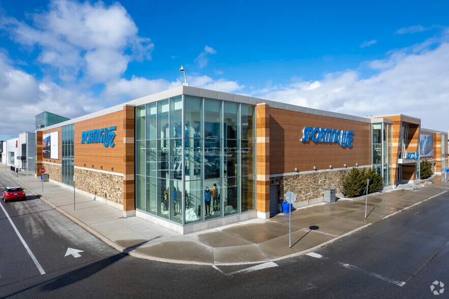 9350 Yonge St, Richmond Hill, ON for sale - Primary Photo - Image 1 of 1